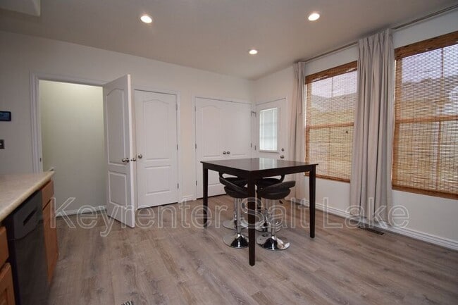 Building Photo - 10533 S Oquirrh Lk Rd