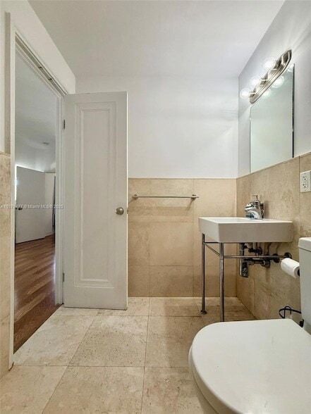 Building Photo - 4035 Meridian Ave