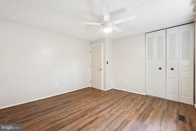 Building Photo - 115 S Dickenson Ave