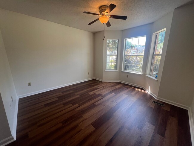 Building Photo - 1023 Yellowhammer Ln