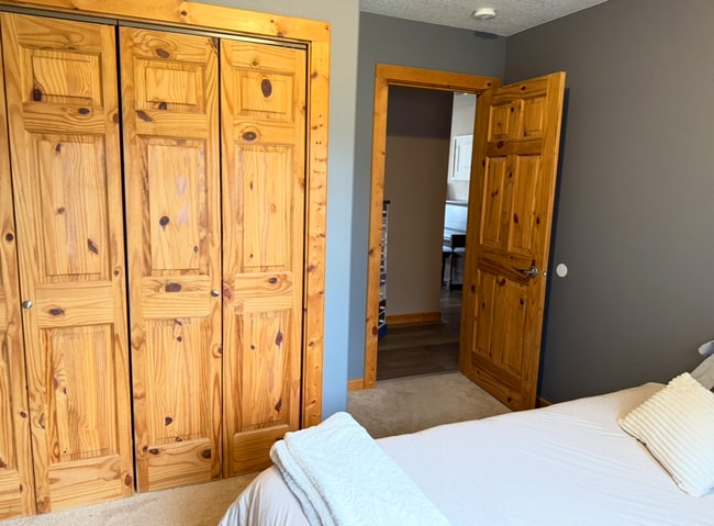 Building Photo - Beautiful West Kalispell Home