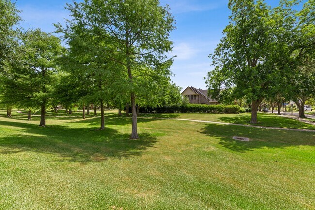 Building Photo - 3902 Misty Morn Ln