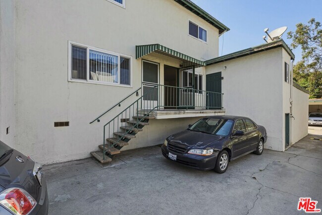 Building Photo - 2701 Kansas Ave