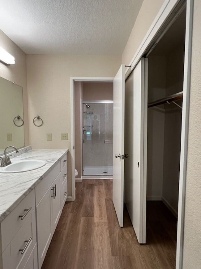 Building Photo - BEAUTIFULLY REMODELED 3 BEDROOM IN LOOMIS!!