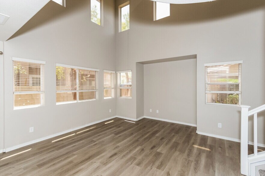 Building Photo - 10638 Pueblo Springs St