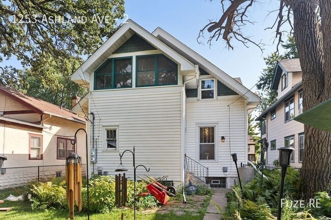 Building Photo - 1253 Ashland Ave