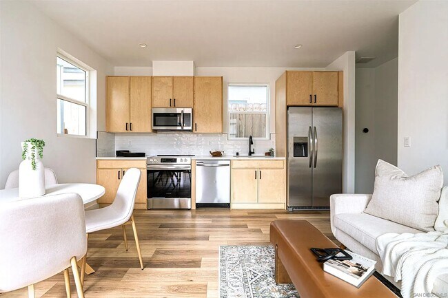 Primary Photo - 2945 B. St