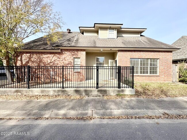 Building Photo - 23 Courtyard Cir