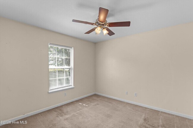 Building Photo - 113 Brittany Way