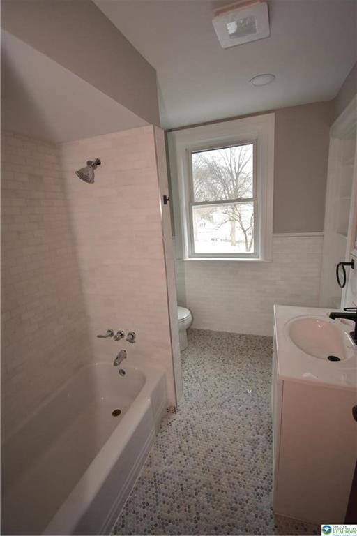 Building Photo - 312 March St