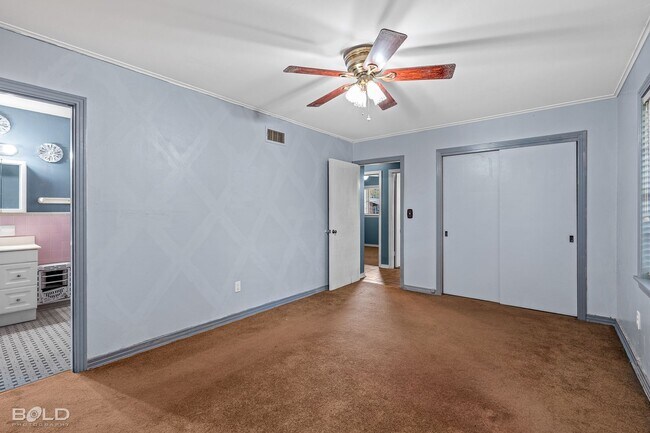 Building Photo - Home For Rent!