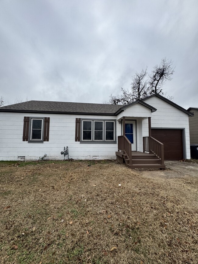 Building Photo - 6800 NW 39th Expy