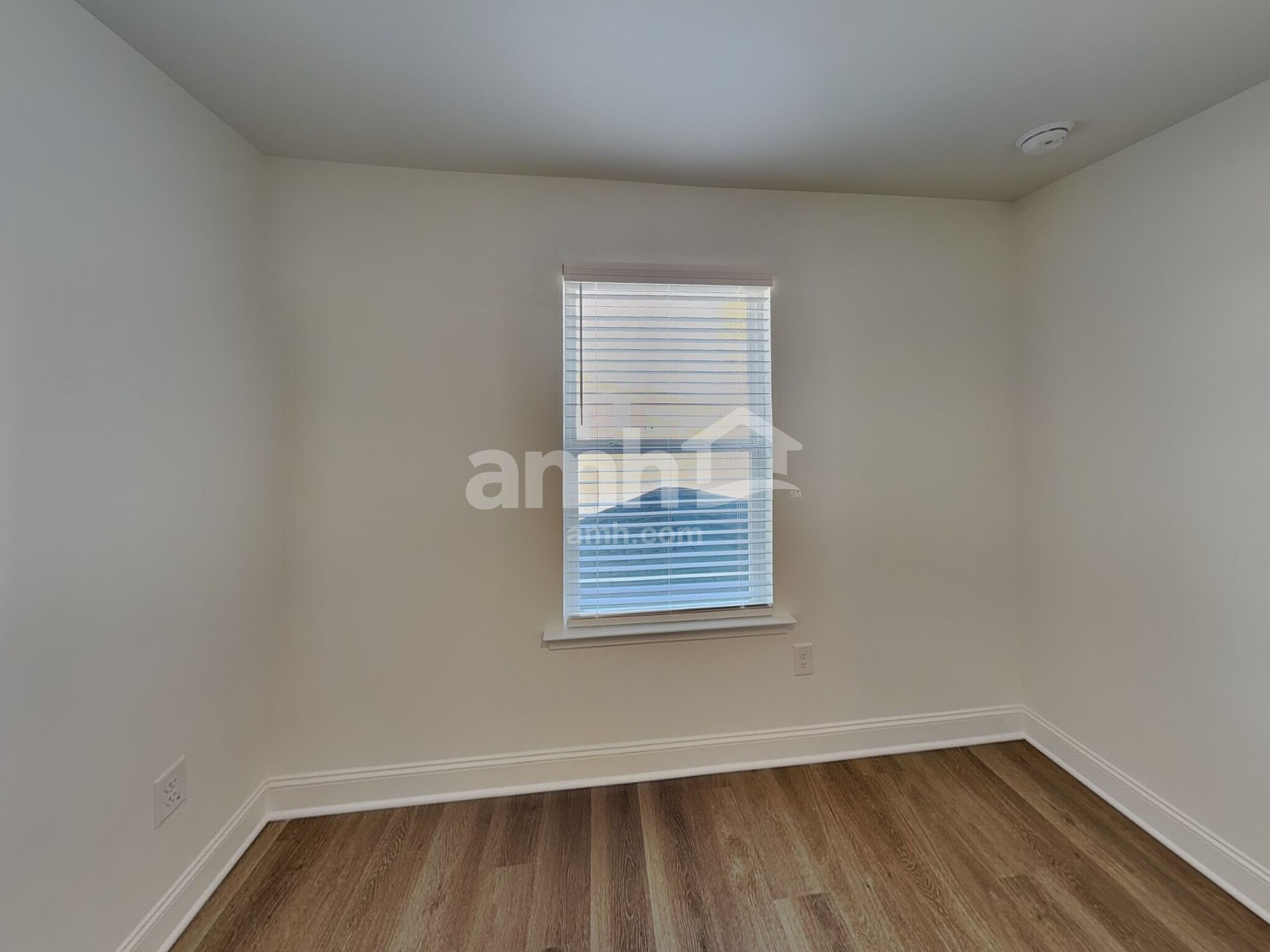 Building Photo - 1409 Aquamarine Dr