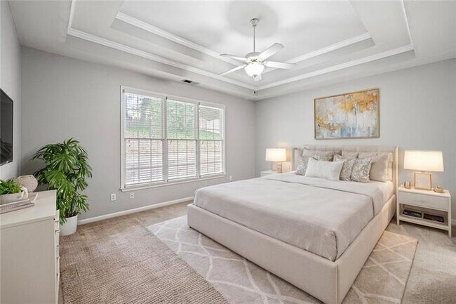 Building Photo - House 4 Beds 2 Baths