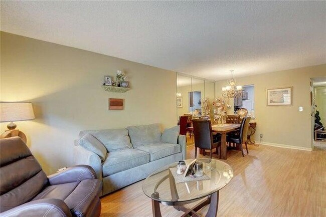 Building Photo - 8101 SW 24th Ct