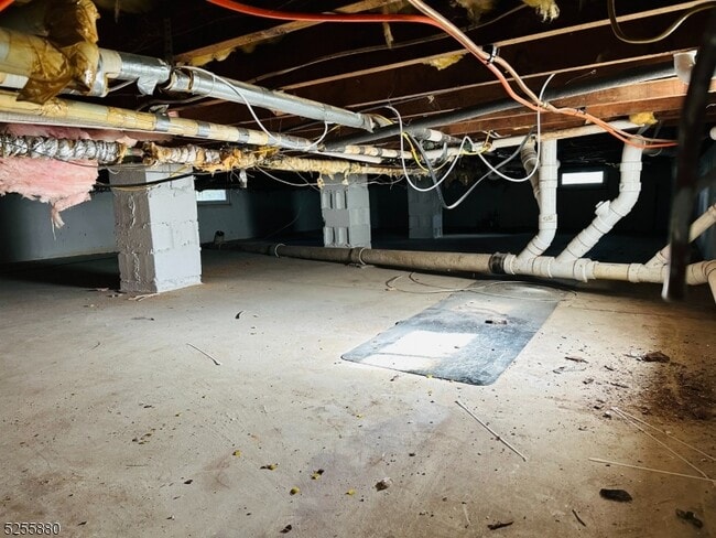 Building Photo - 79 Hawkins Ave