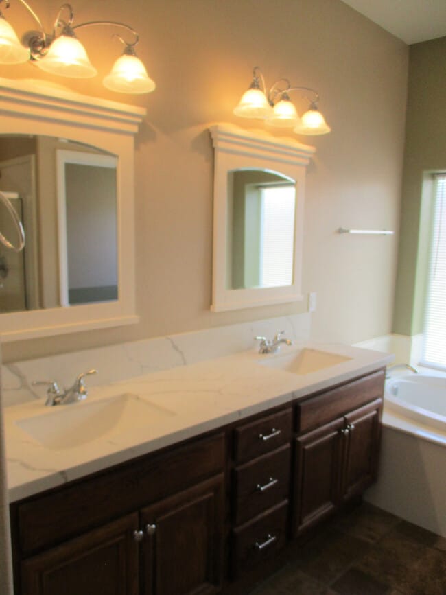 Building Photo - Stunning 3 Bedroom/ 2 Bath North Escondido Home!