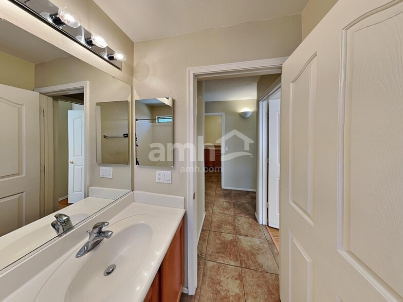 Building Photo - 4242 E Patrick St