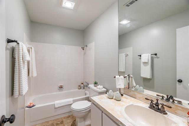 Building Photo - 502 Green Mountain Cir