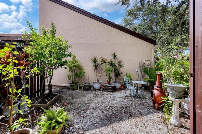 Building Photo - 3638 Glen Oaks Manor Dr