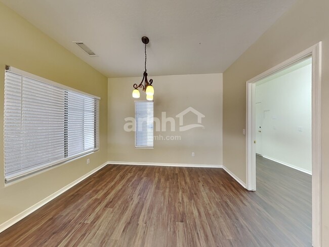 Building Photo - 5321 W Grenadine Rd