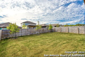 Building Photo - 10258 Juniper Oaks