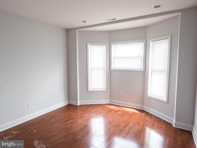 Building Photo - 781 S 52nd St