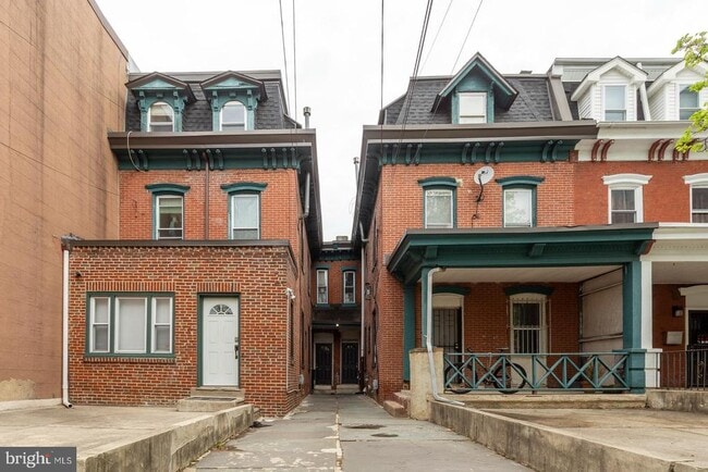 Building Photo - 131 W Susquehanna Ave