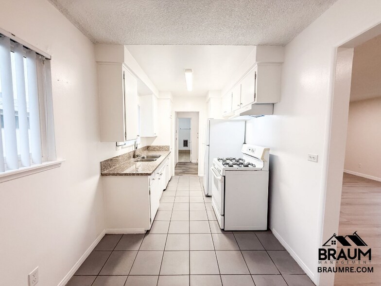 Building Photo - 5131 Buffalo Ave