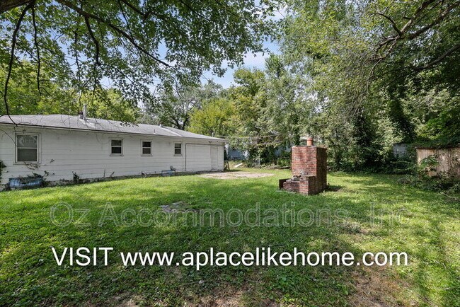 Building Photo - 9811 Marsh Ave