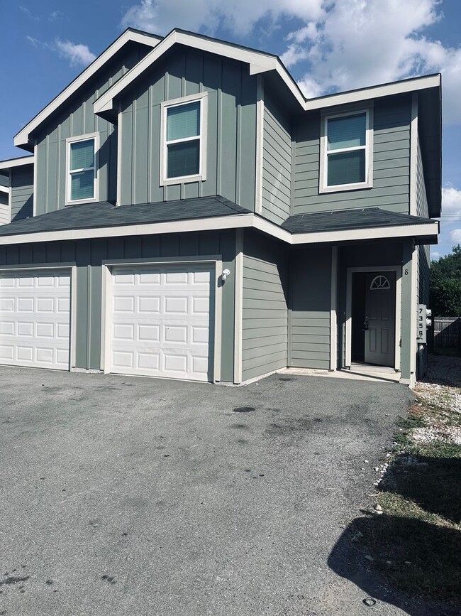 Building Photo - 7356 Misty Ridge Dr