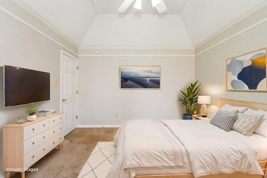 Building Photo - 6690 Autumn Wood Cove