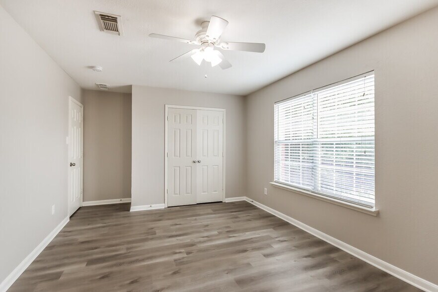 Building Photo - 6310 Cottage Stream Ln