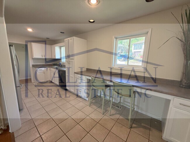 Building Photo - Lakewood 3 bedroom Home