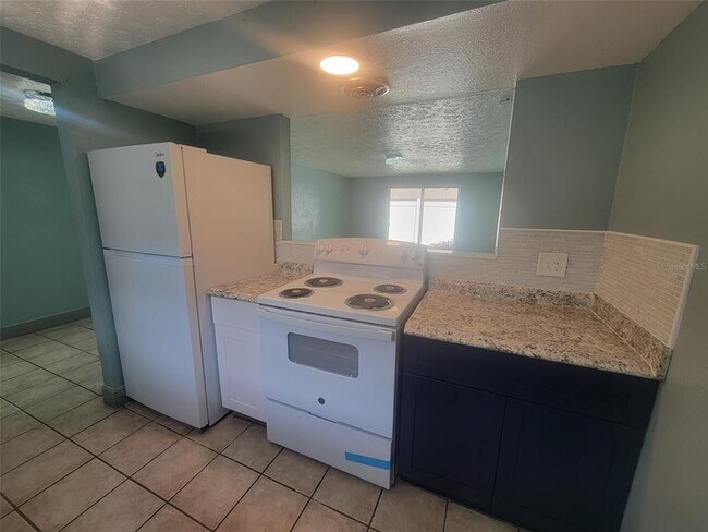 Building Photo - 5711 Silver Spur Dr