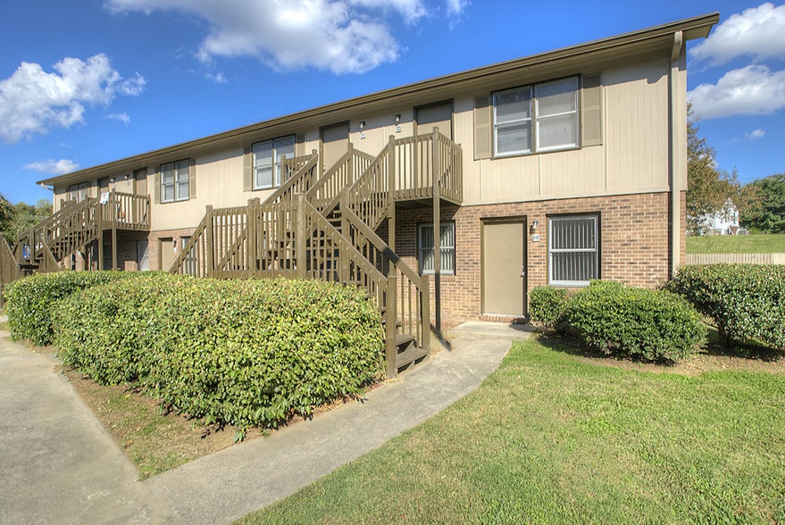 Building Photo - The Retreat