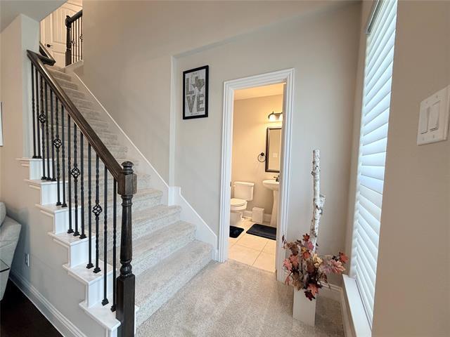 Building Photo - 305 Tottenham Ct