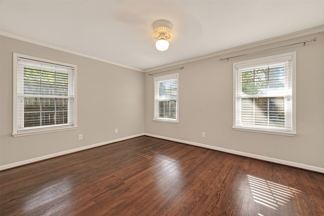 Building Photo - 5215 Stillbrooke Dr