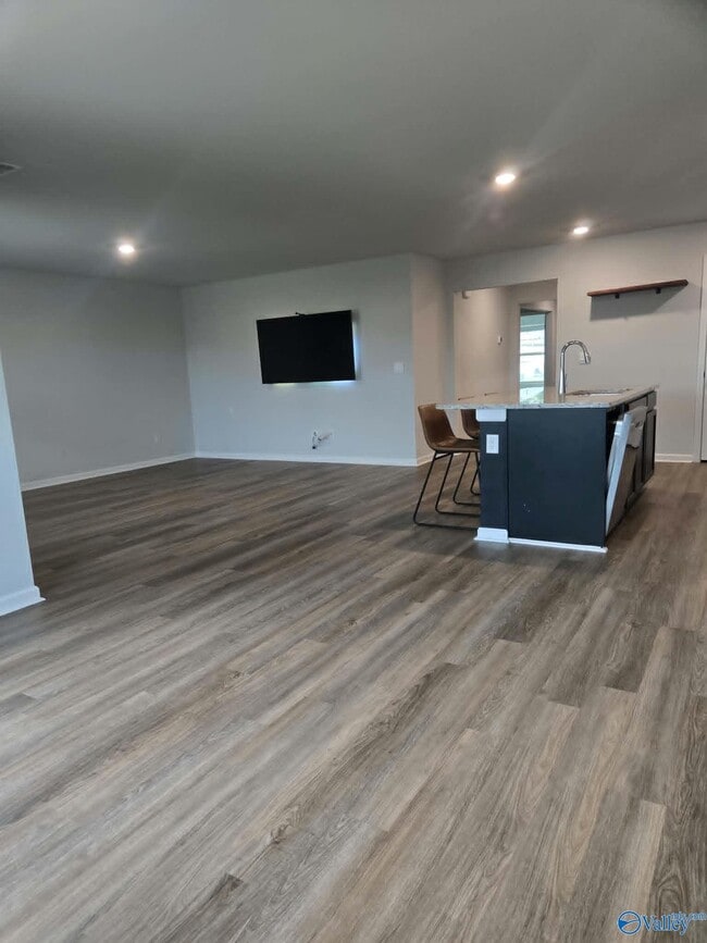 Building Photo - 427 Jackson Pt Cir