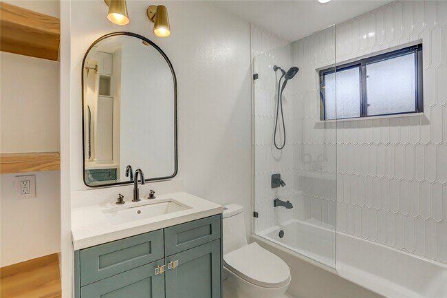 Building Photo - 5438 Briarbend Dr