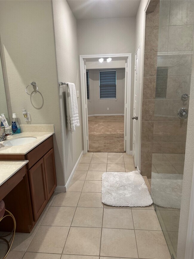 Building Photo - 1617 Darwin Cedar Dr