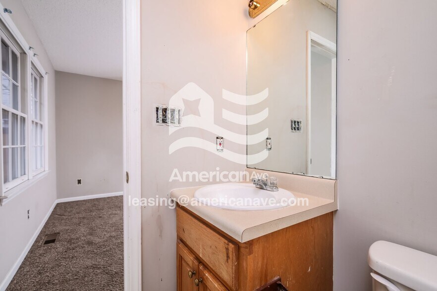 Building Photo - 116 Barnes Dr