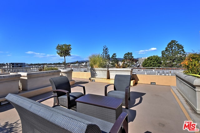 Building Photo - 1000 Granville Ave