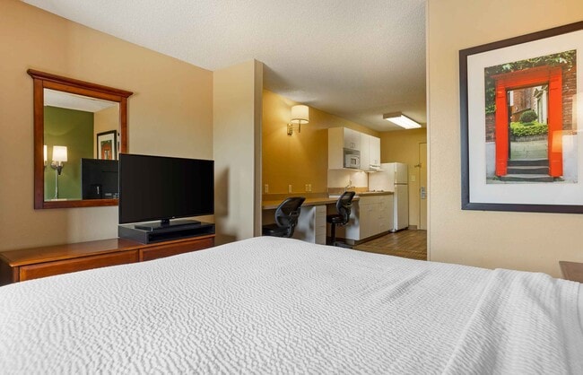 Building Photo - Furnished Studio-Houston - Sugar Land