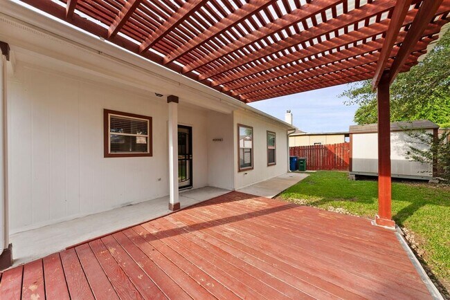 Building Photo - 11101 Liberty Farms Dr