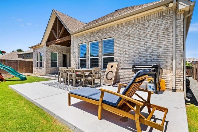 Building Photo - 1608 Carmine Dr