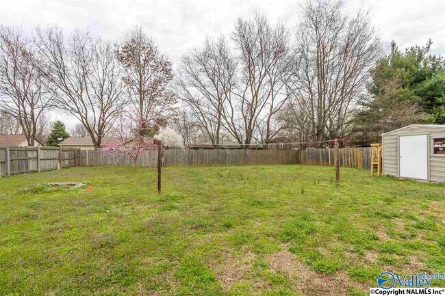 Building Photo - 15104 Balsam Dr SE