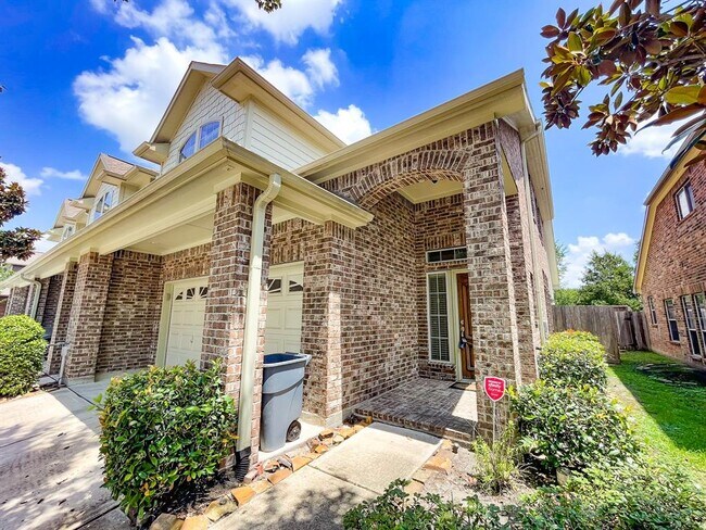 Building Photo - 10940 Chazenwood Dr