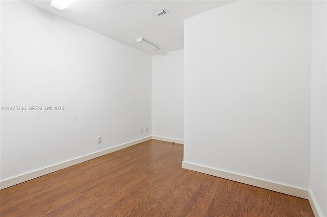 Building Photo - 10155 Collins Ave