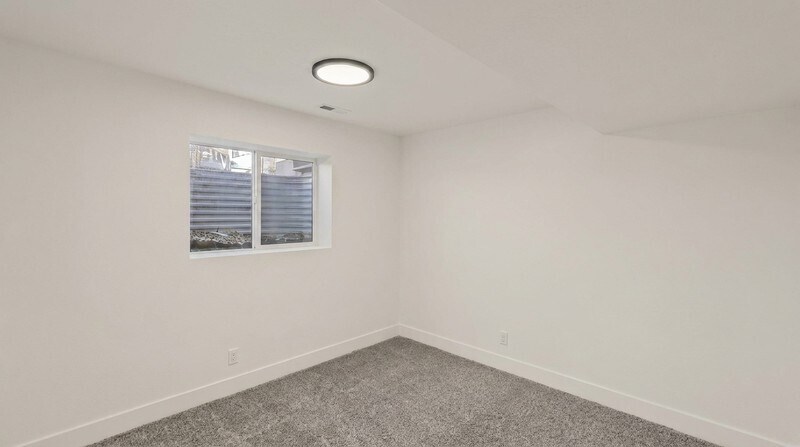 Building Photo - 9073 Elmhearst Dr